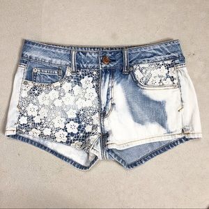 American Eagle Outfitters shortie lace shorts